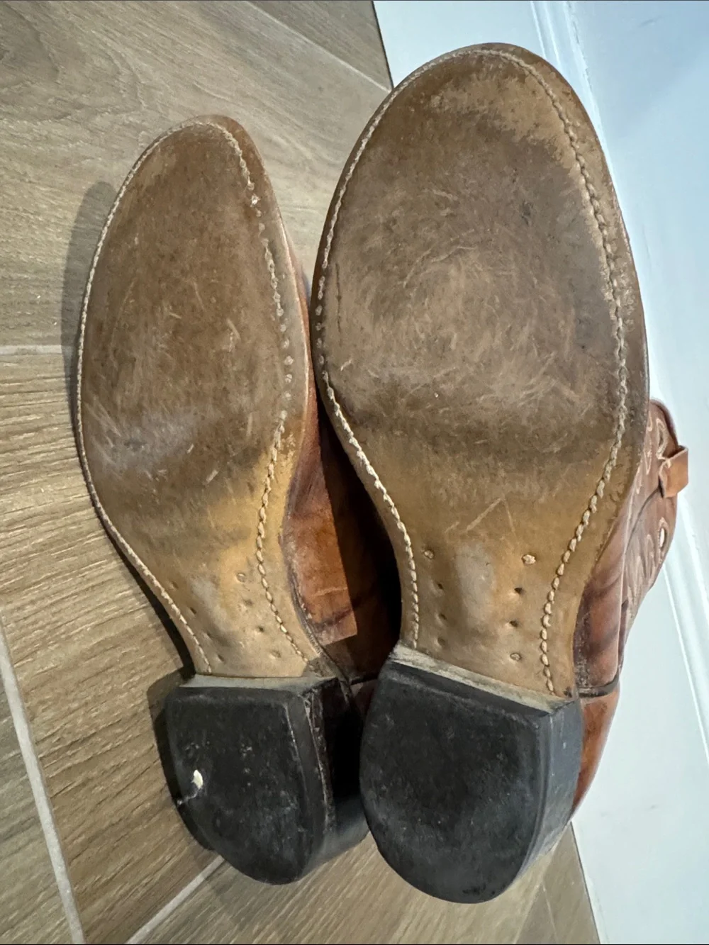 Wrangler Brown Leather Western Heeled Boots with White Pull Tabs - Picture 6 of 6